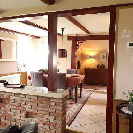 Holiday home Monteurzimmer Vakantiehuis De Groene Serre