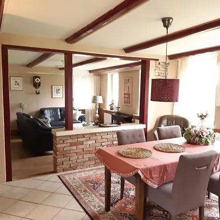 Holiday home Monteurzimmer Vakantiehuis De Groene Serre *